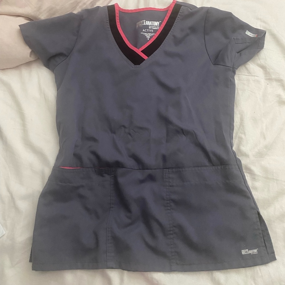 Scrub top
